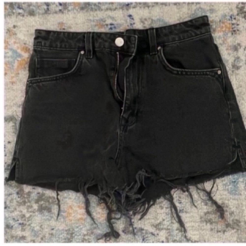 Zara Black Denim Shorts - Picture 3 of 5